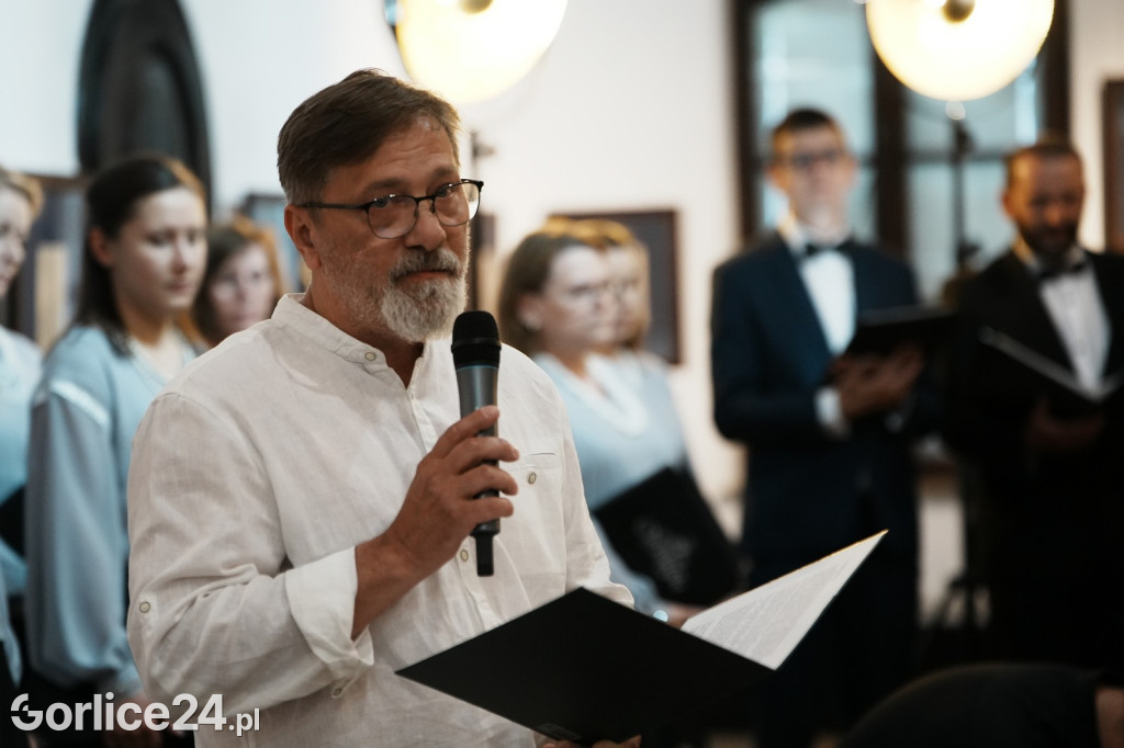 Koncert W Blasku Korony Króla w Dworze Karwacjanów
