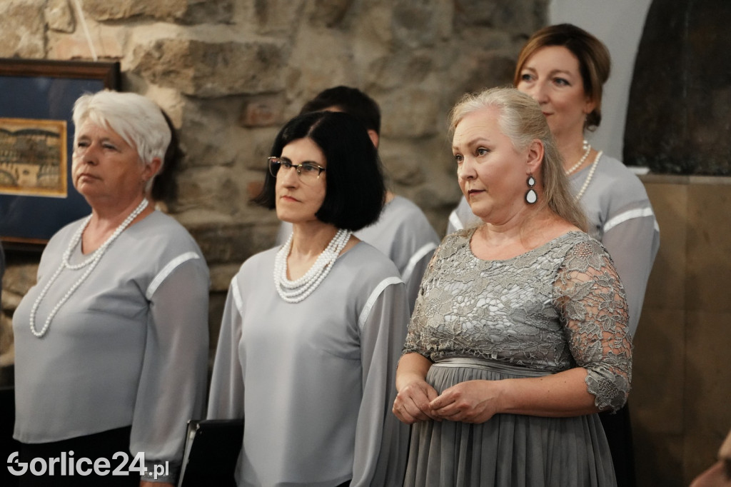 Koncert W Blasku Korony Króla w Dworze Karwacjanów
