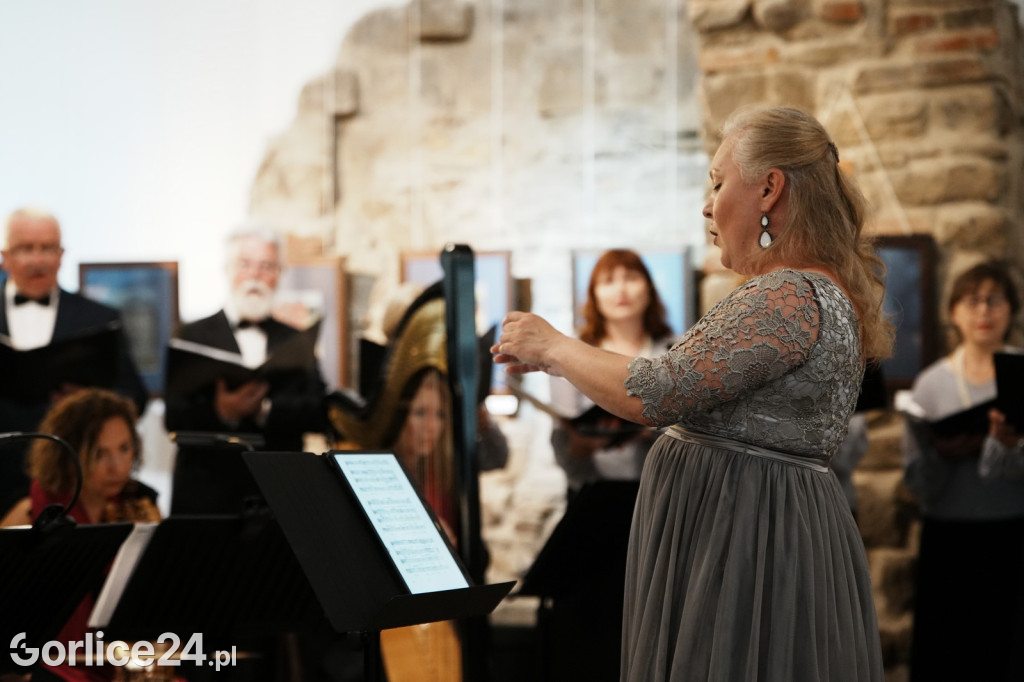 Koncert W Blasku Korony Króla w Dworze Karwacjanów
