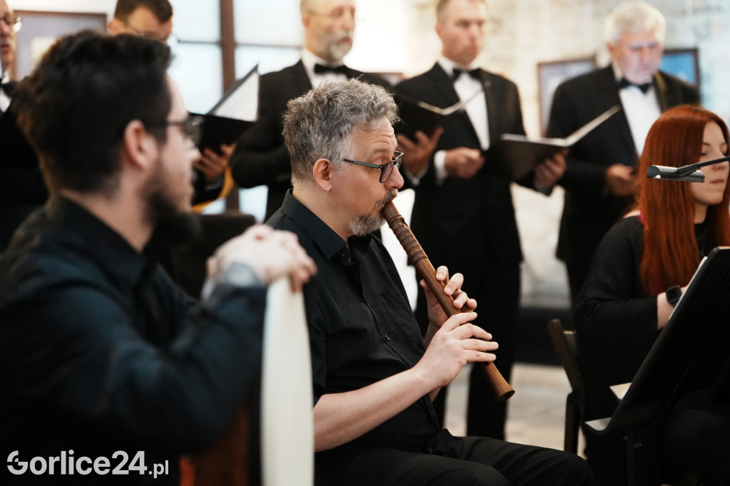 Koncert W Blasku Korony Króla w Dworze Karwacjanów