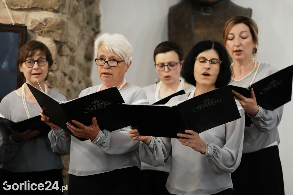 Koncert W Blasku Korony Króla w Dworze Karwacjanów