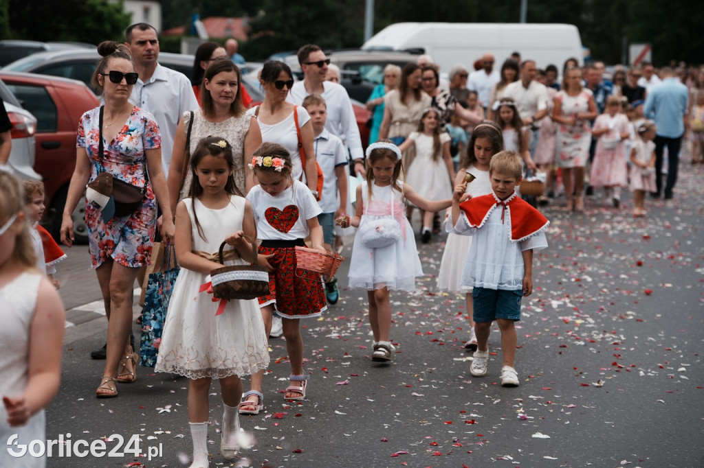 Boże Ciało 2025 w parafii pw. Św. Jadwigi Królowej