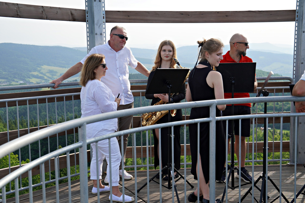 Koncert na wieży widokowej w Dominikowicach