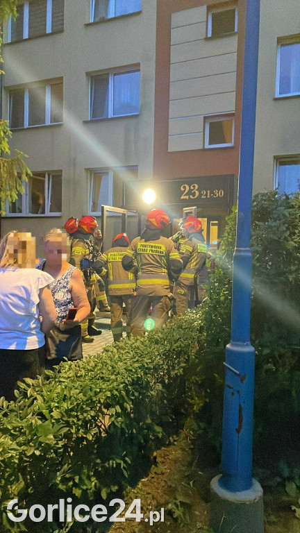 Akcja służb ratunkowych w bloku przy ul. Konopnickiej