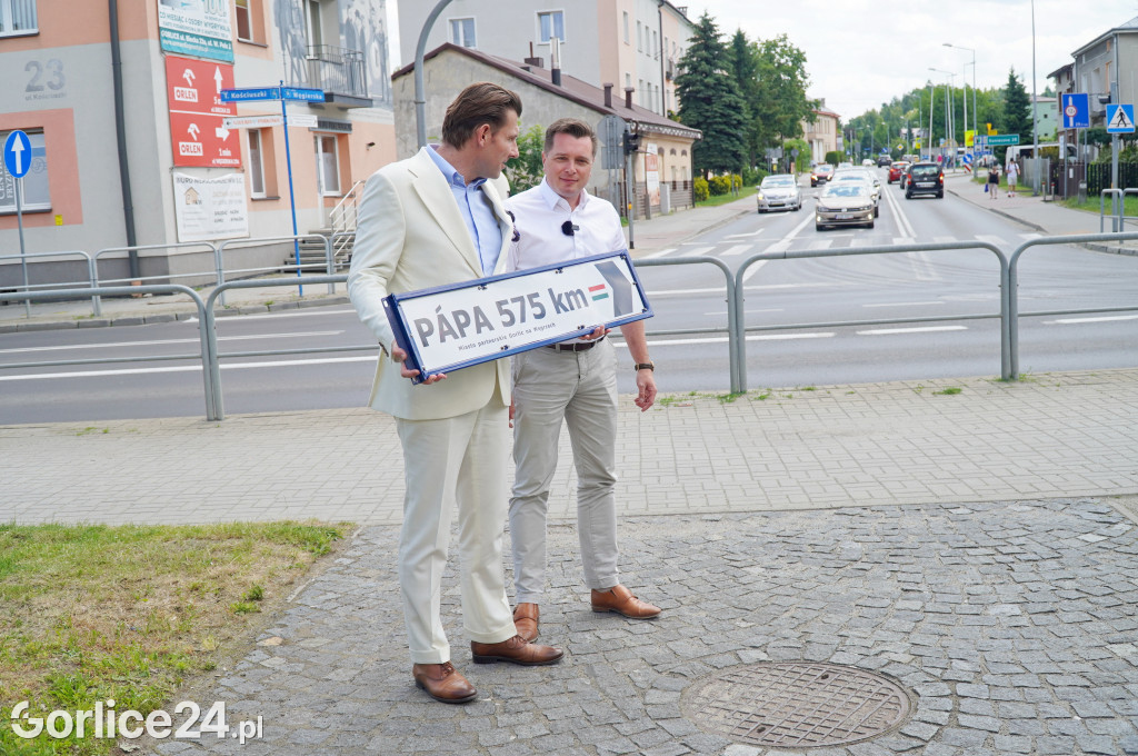 Pápa od 25 lat jest miastem partnerskim Gorlic