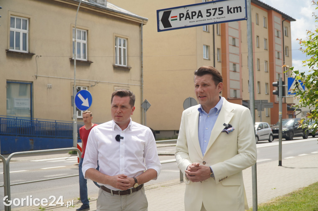 Pápa od 25 lat jest miastem partnerskim Gorlic