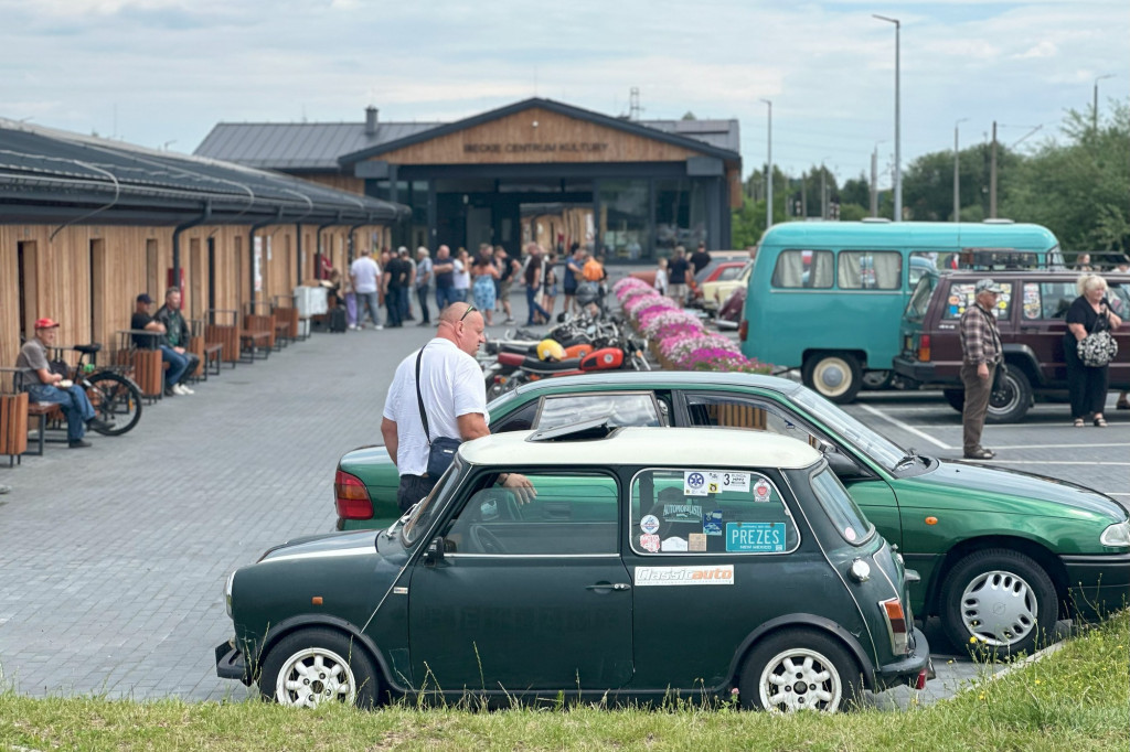III Zlot Pojazdów Zabytkowych w Binarowej (13.07)