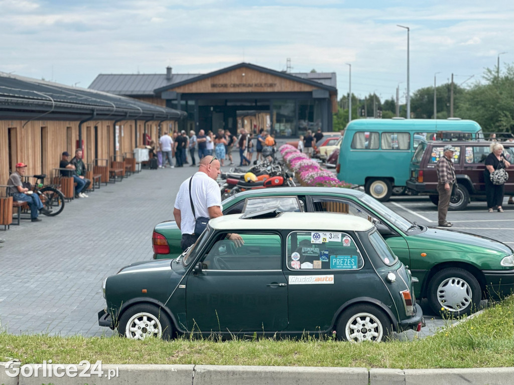 III Zlot Pojazdów Zabytkowych w Binarowej (13.07)