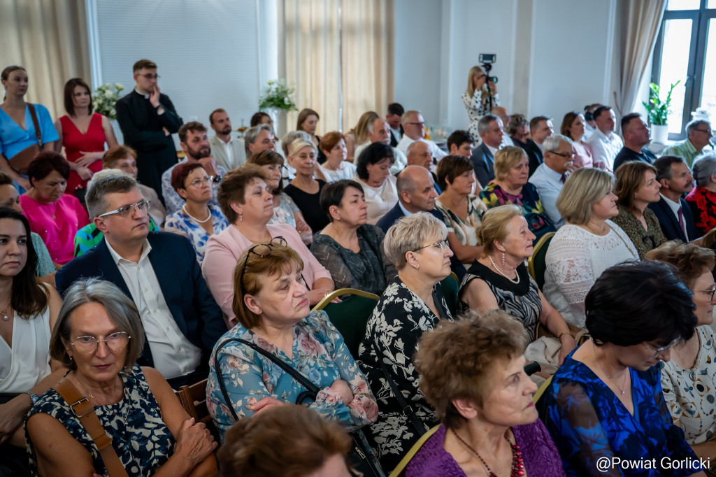 Uroczyste otwarcie ośrodka zdrowia w Moszczenicy