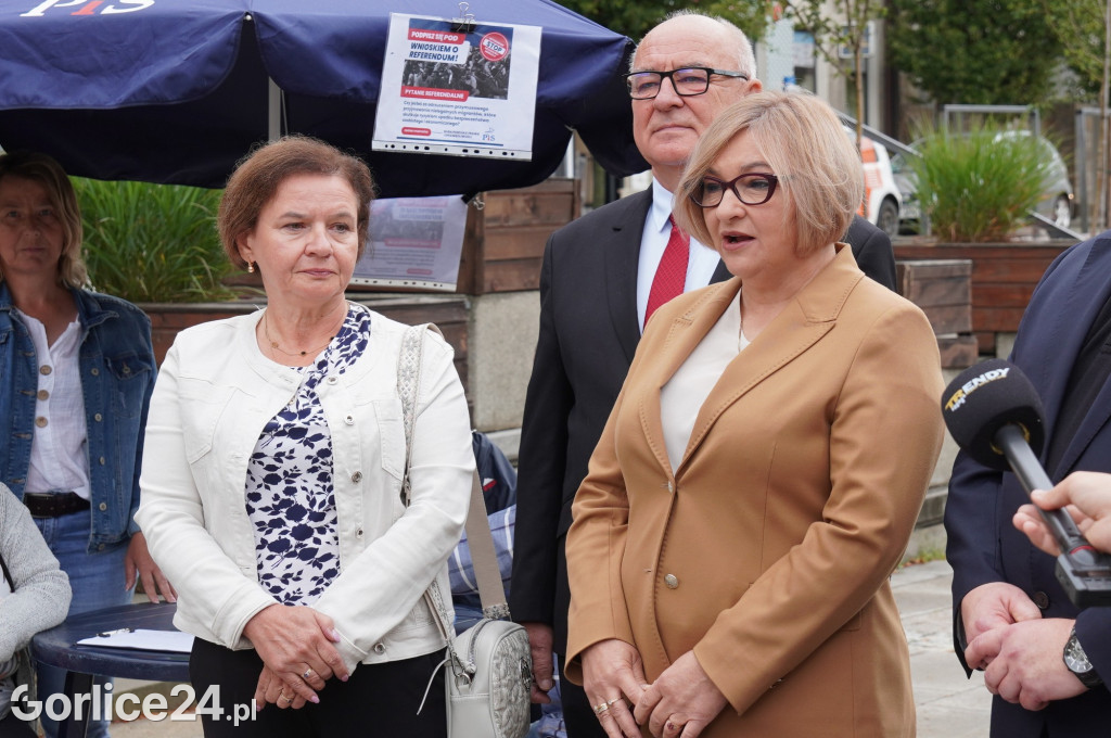 Briefing prasowy poseł Barbary Bartuś (17.07)