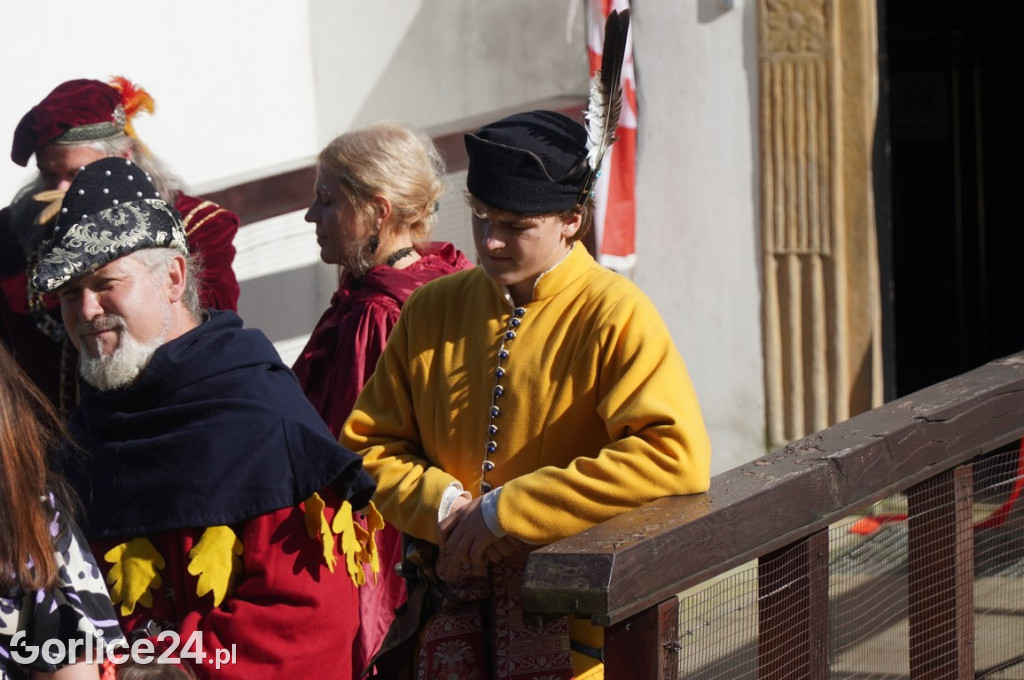 Odsłonięcie Herbu Gryf w Szymbarku