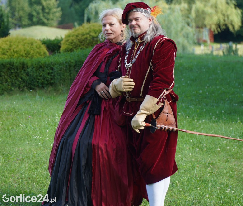 Odsłonięcie Herbu Gryf w Szymbarku