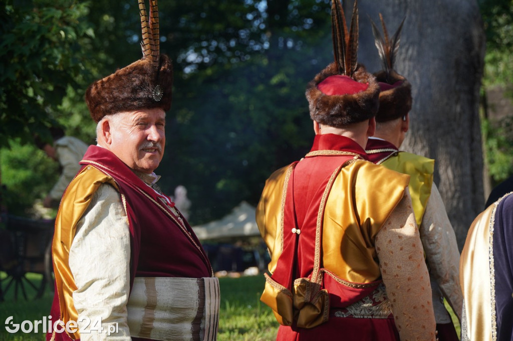 Odsłonięcie Herbu Gryf w Szymbarku