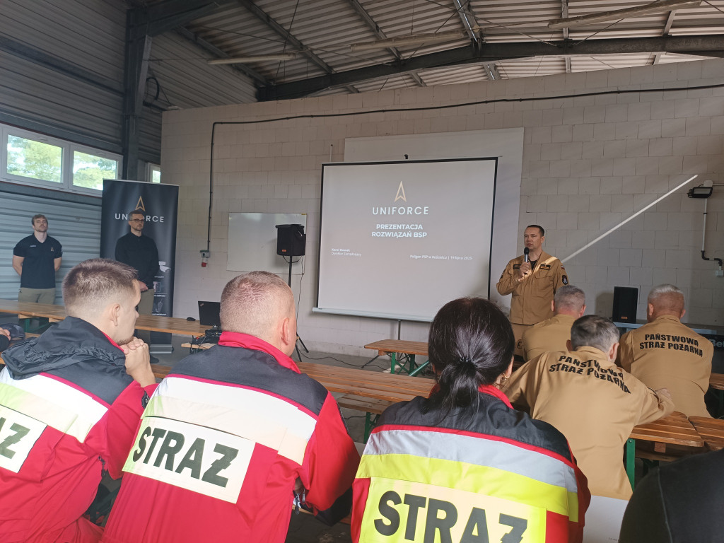 Warsztaty dronowe z udziałem OSP Moszczenica