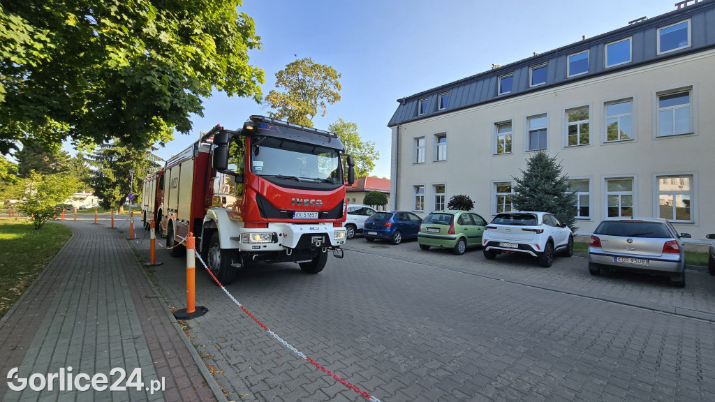 Czujka przeciwpożarowa w starym szpitalu