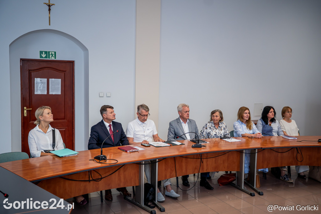 Wręczenie nominacji i awansów nauczycieli w Powiecie Gorlickich