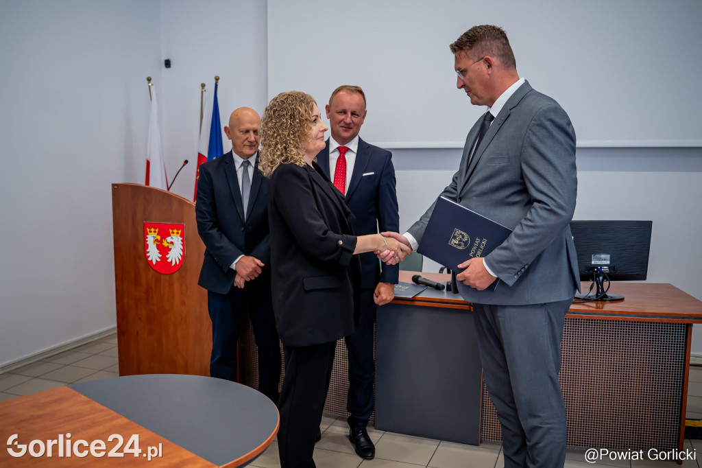 Wręczenie nominacji i awansów nauczycieli w Powiecie Gorlickich