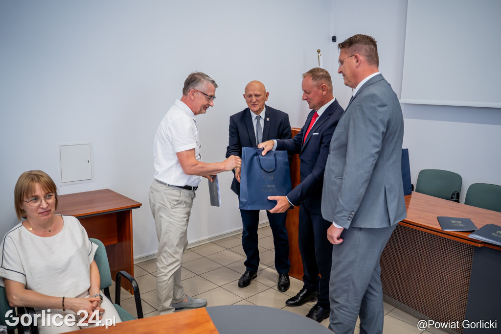 Wręczenie nominacji i awansów nauczycieli w Powiecie Gorlickich