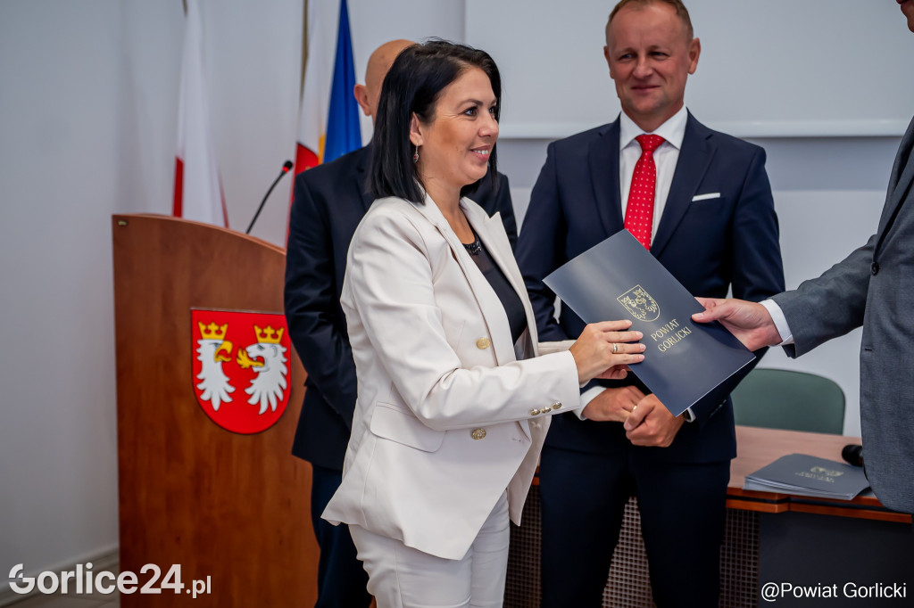 Wręczenie nominacji i awansów nauczycieli w Powiecie Gorlickich