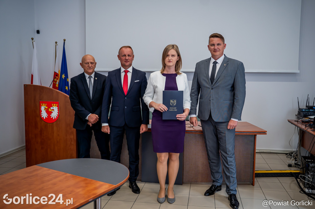 Wręczenie nominacji i awansów nauczycieli w Powiecie Gorlickich