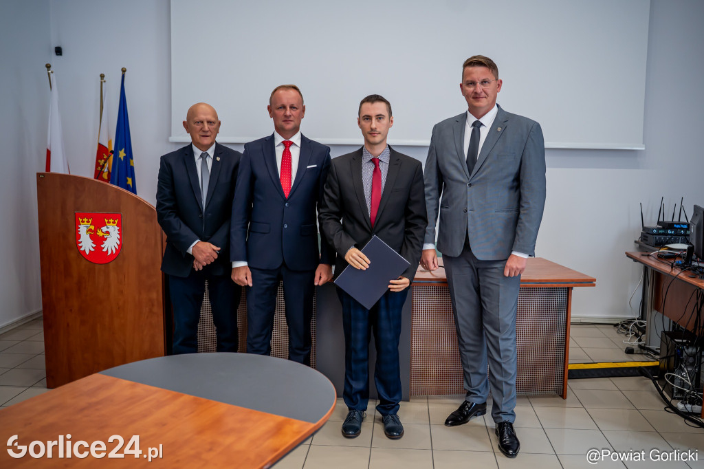 Wręczenie nominacji i awansów nauczycieli w Powiecie Gorlickich