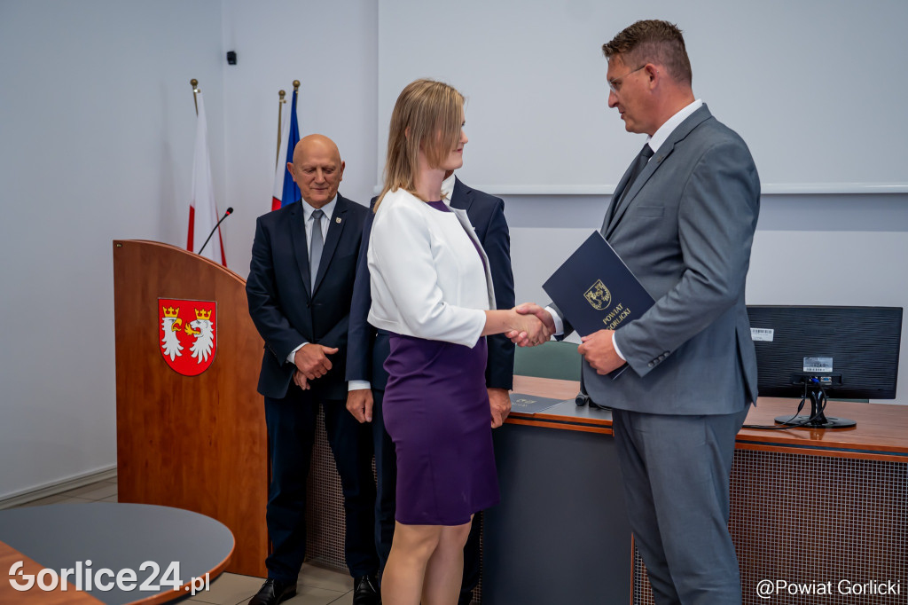 Wręczenie nominacji i awansów nauczycieli w Powiecie Gorlickich