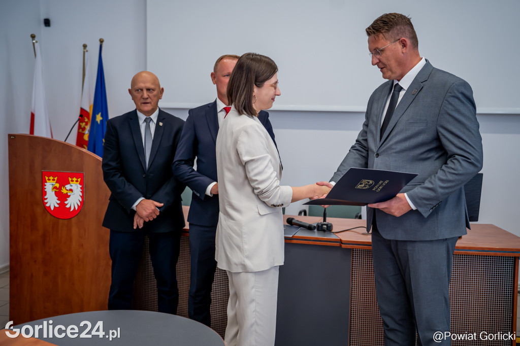 Wręczenie nominacji i awansów nauczycieli w Powiecie Gorlickich