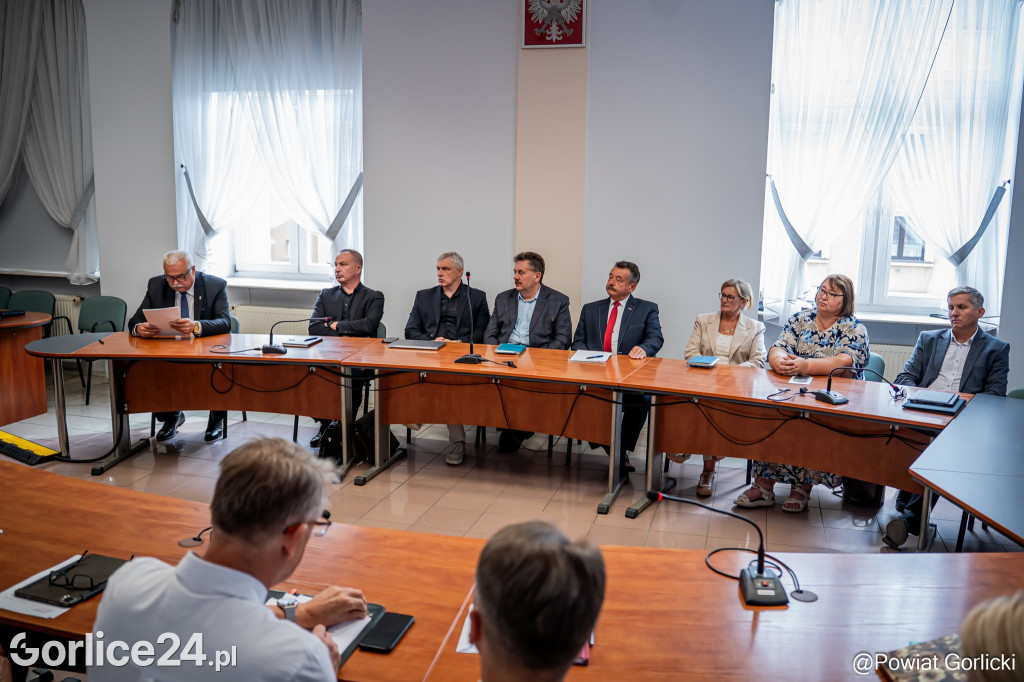 Wręczenie nominacji i awansów nauczycieli w Powiecie Gorlickich