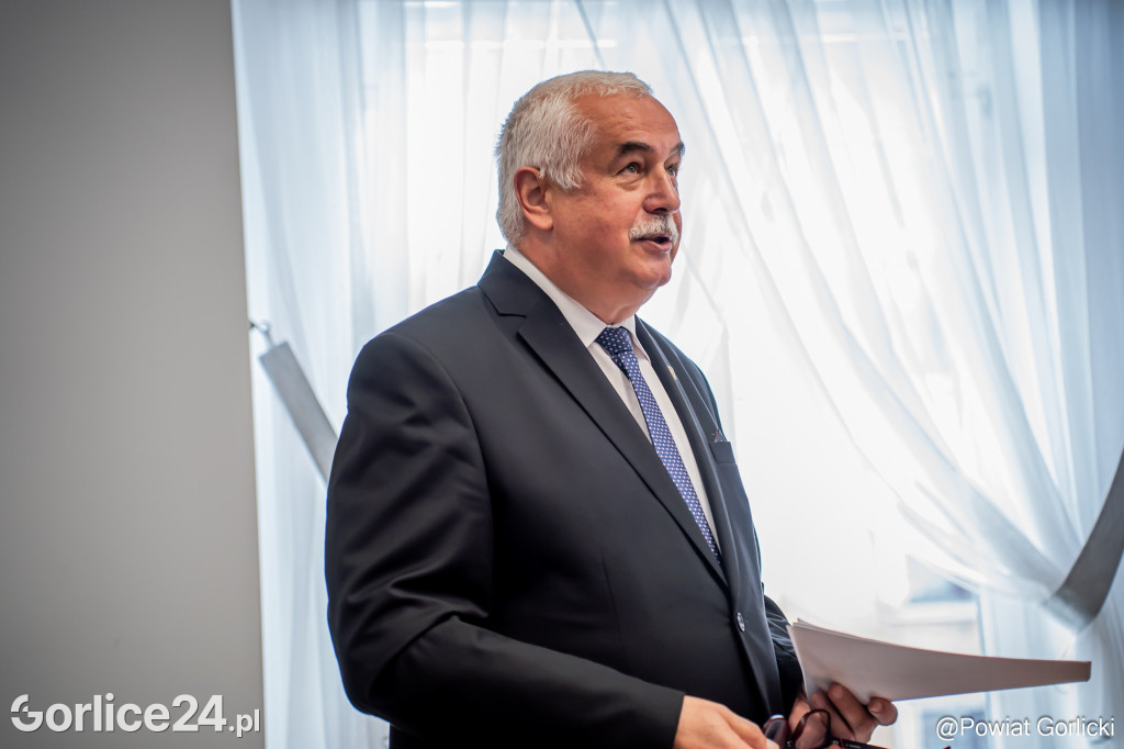 Wręczenie nominacji i awansów nauczycieli w Powiecie Gorlickich