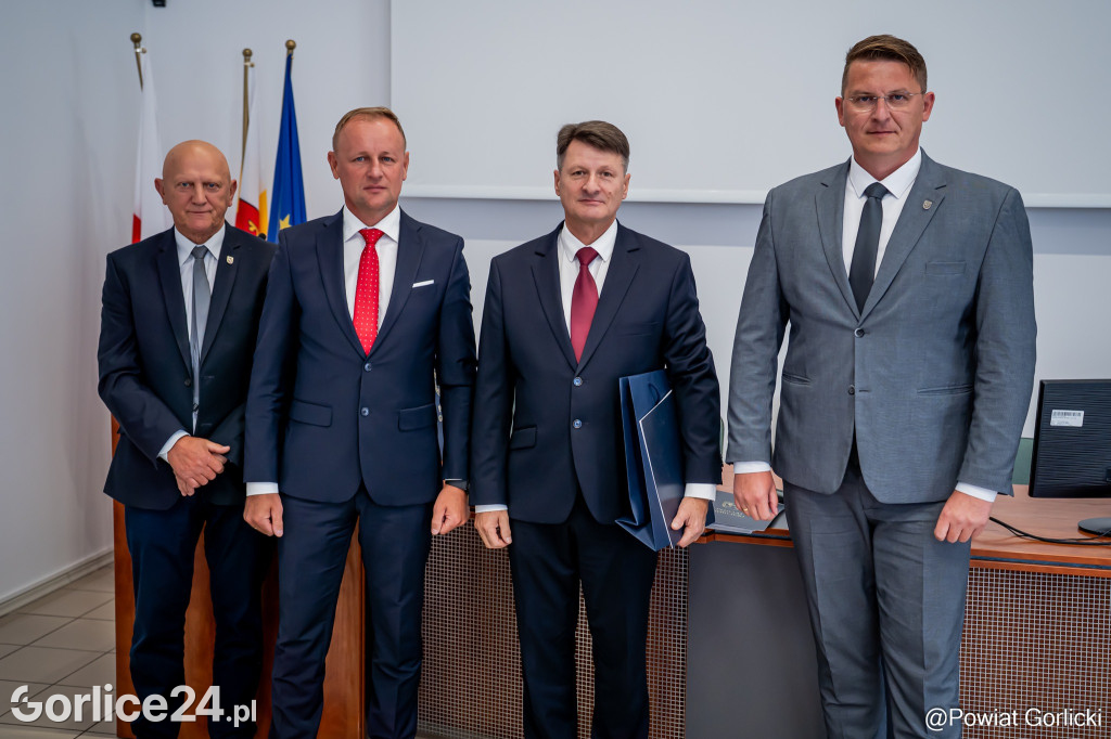 Wręczenie nominacji i awansów nauczycieli w Powiecie Gorlickich