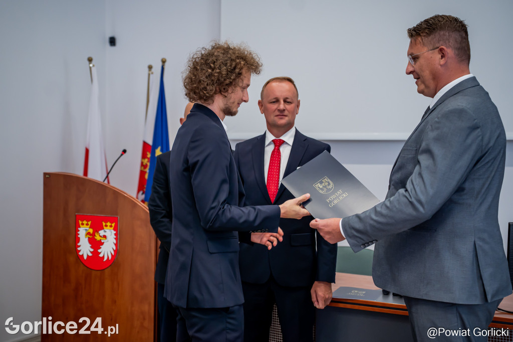 Wręczenie nominacji i awansów nauczycieli w Powiecie Gorlickich