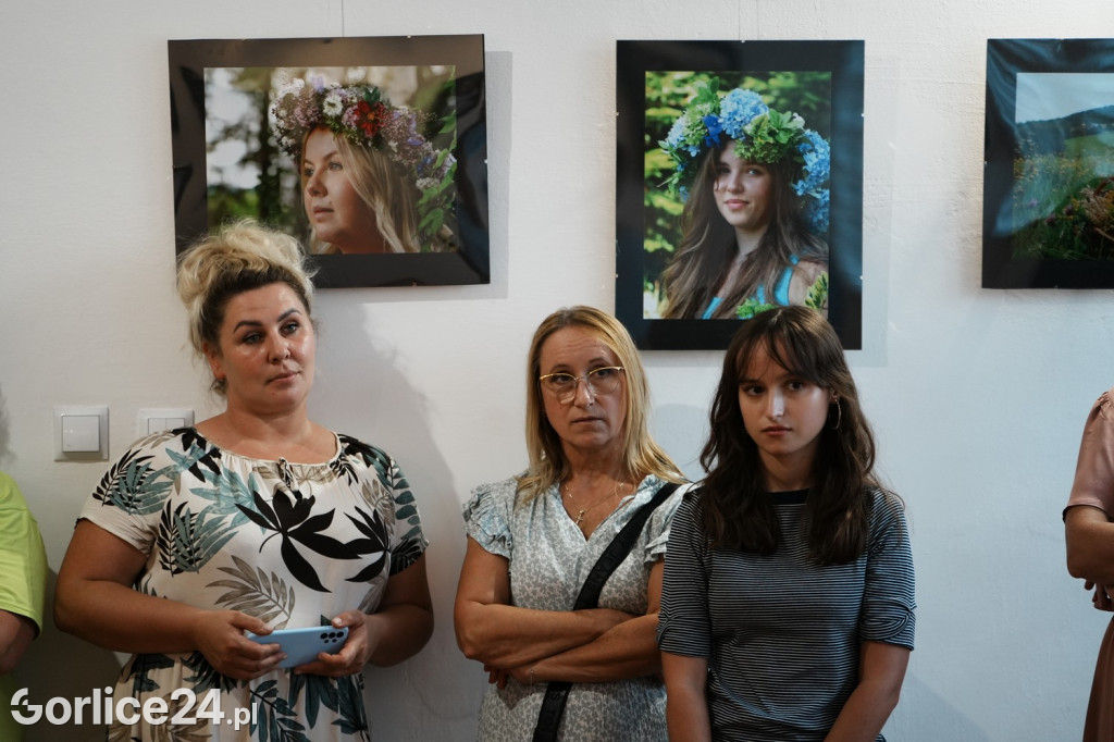 Dziewczyna w wianku - wystawa w Galerii Bielanka 73