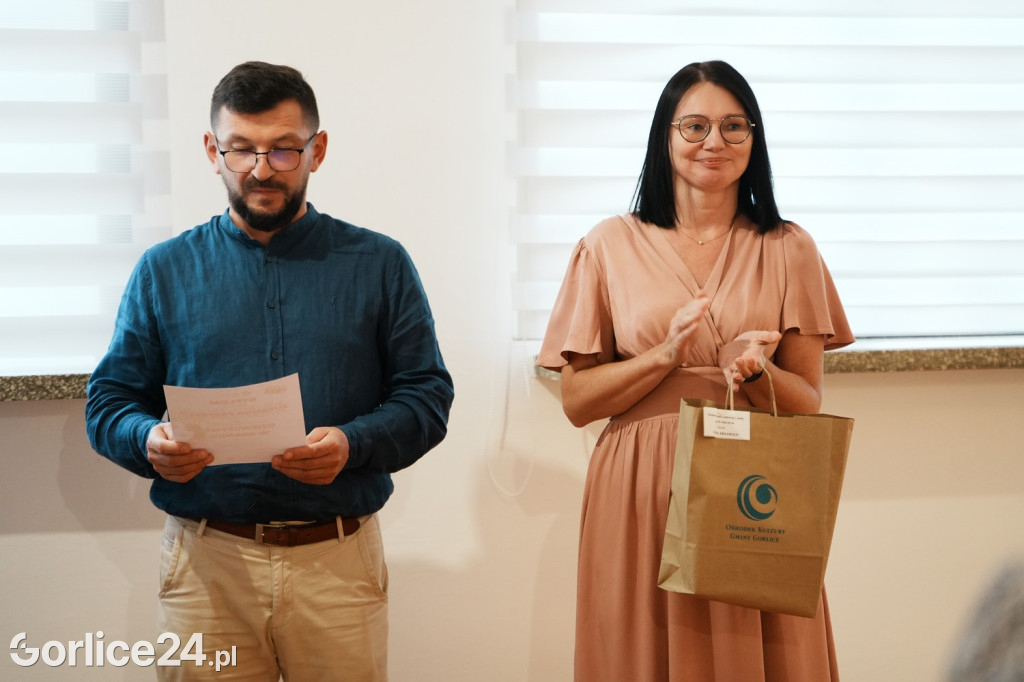 Dziewczyna w wianku - wystawa w Galerii Bielanka 73