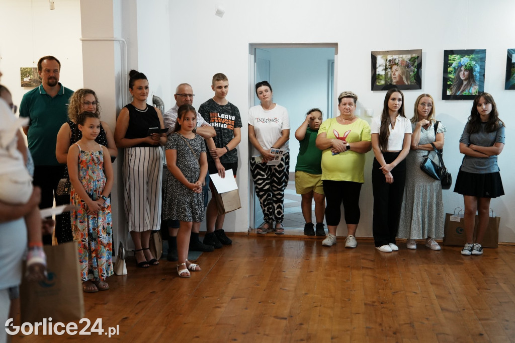 Dziewczyna w wianku - wystawa w Galerii Bielanka 73