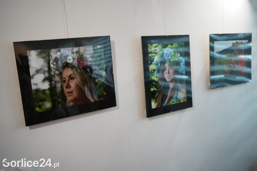 Dziewczyna w wianku - wystawa w Galerii Bielanka 73