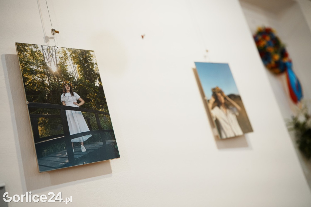 Dziewczyna w wianku - wystawa w Galerii Bielanka 73