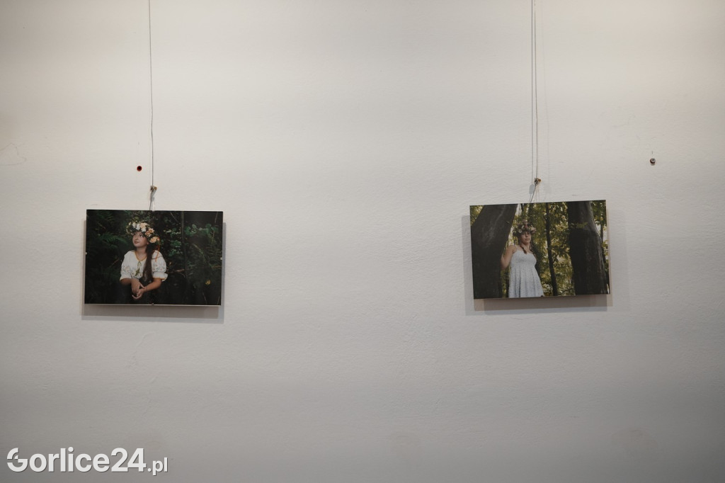 Dziewczyna w wianku - wystawa w Galerii Bielanka 73