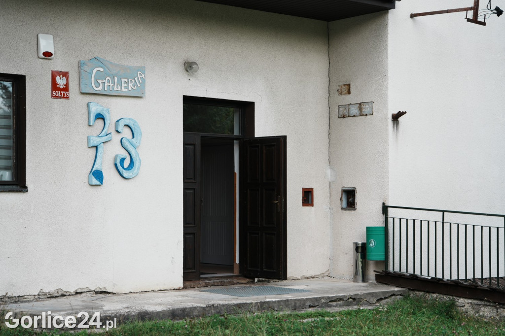 Dziewczyna w wianku - wystawa w Galerii Bielanka 73