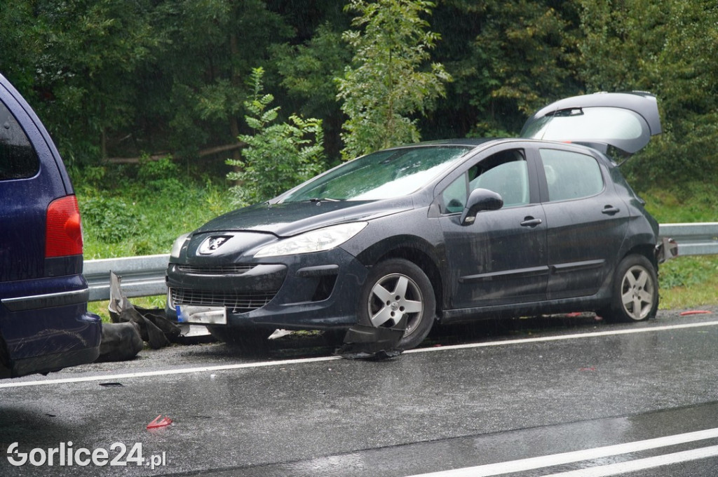 Zderzenie samochodów na DK28 w Szymbarku (11.09)