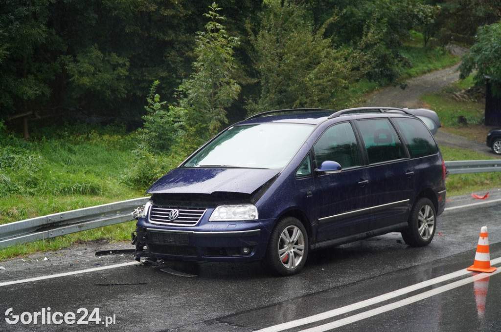 Zderzenie samochodów na DK28 w Szymbarku (11.09)