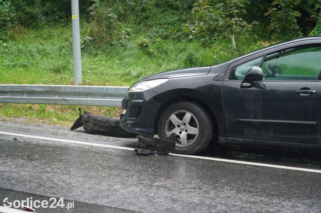 Zderzenie samochodów na DK28 w Szymbarku (11.09)