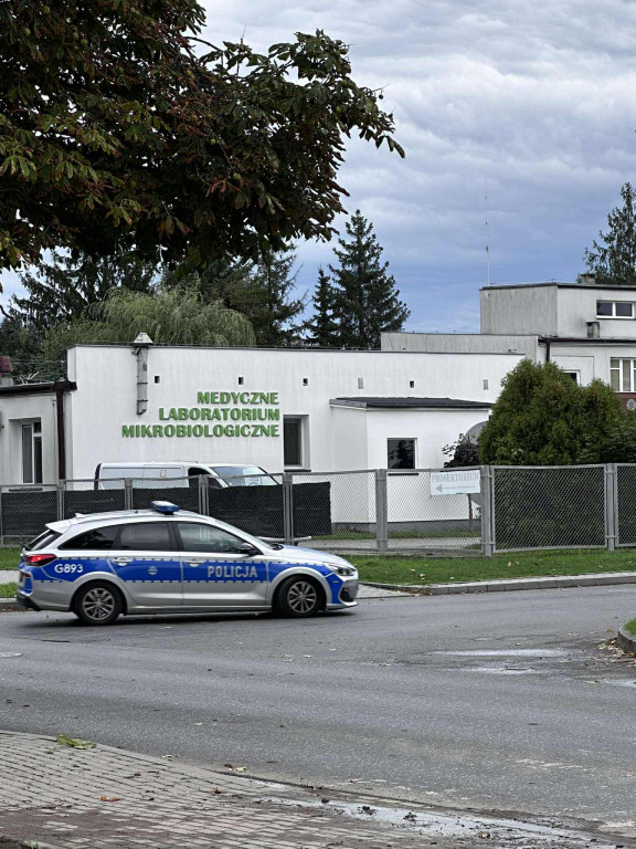 Alarm bombowy w starym szpitalu [16.09]