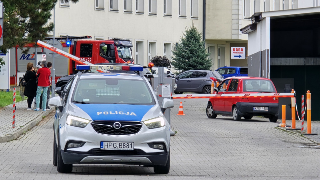 Alarm bombowy w starym szpitalu [16.09]