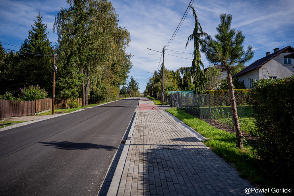 Nowe chodniki w Łosiu i Staszkówce