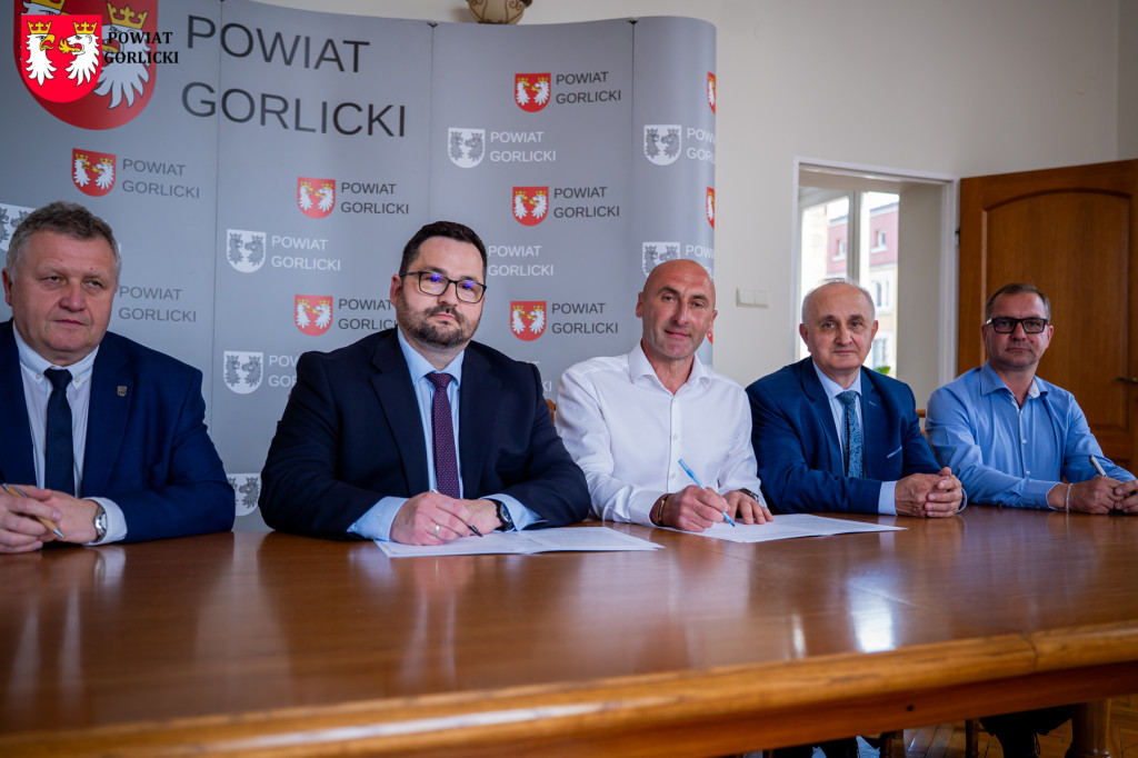 Nowe chodniki w Łosiu i Staszkówce
