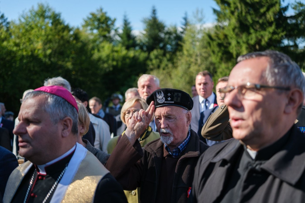 Pomnik Konfederatów Barskich w Izbach