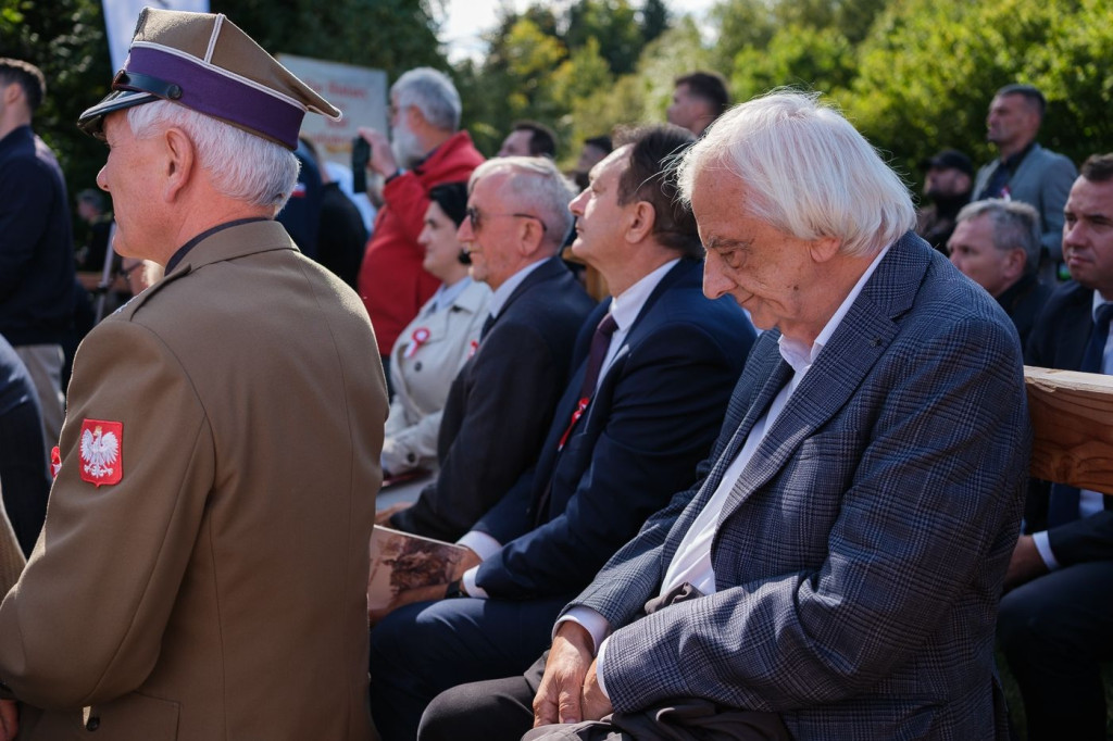 Pomnik Konfederatów Barskich w Izbach