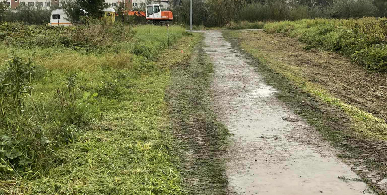 Remont skrótu łączącego kładkę z Blichem