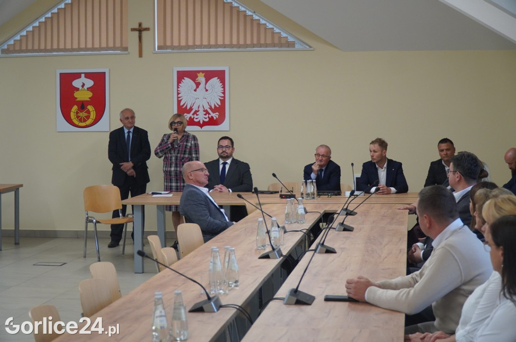 Uroczyste Otwarcie Sieci Wodociągowej w Ropie