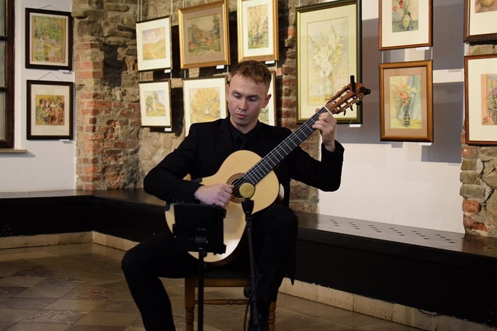 Pieśni Moniuszki - recital w Dworze Karwacjanów